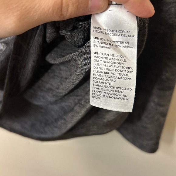 Chicos Long Sleeve Top Women L Dark Gray Metallic‎ Floral Print Crew Neck - Picture 4 of 5